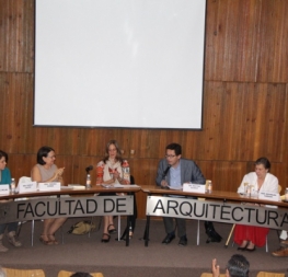 Mesa redonda Ciudades de Brasil y Argentina: entre la sociedad de la información y la desigualdad social
