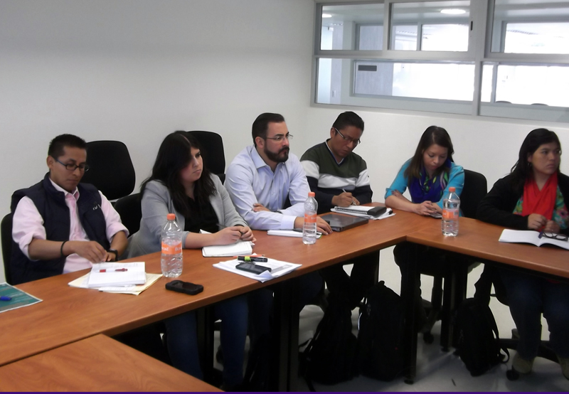 Académicos de Latinoamérica compartieron con alumnos del Seminario de Pobreza urbana, gobiernos locales y participación ciudadana, su visión de la región.